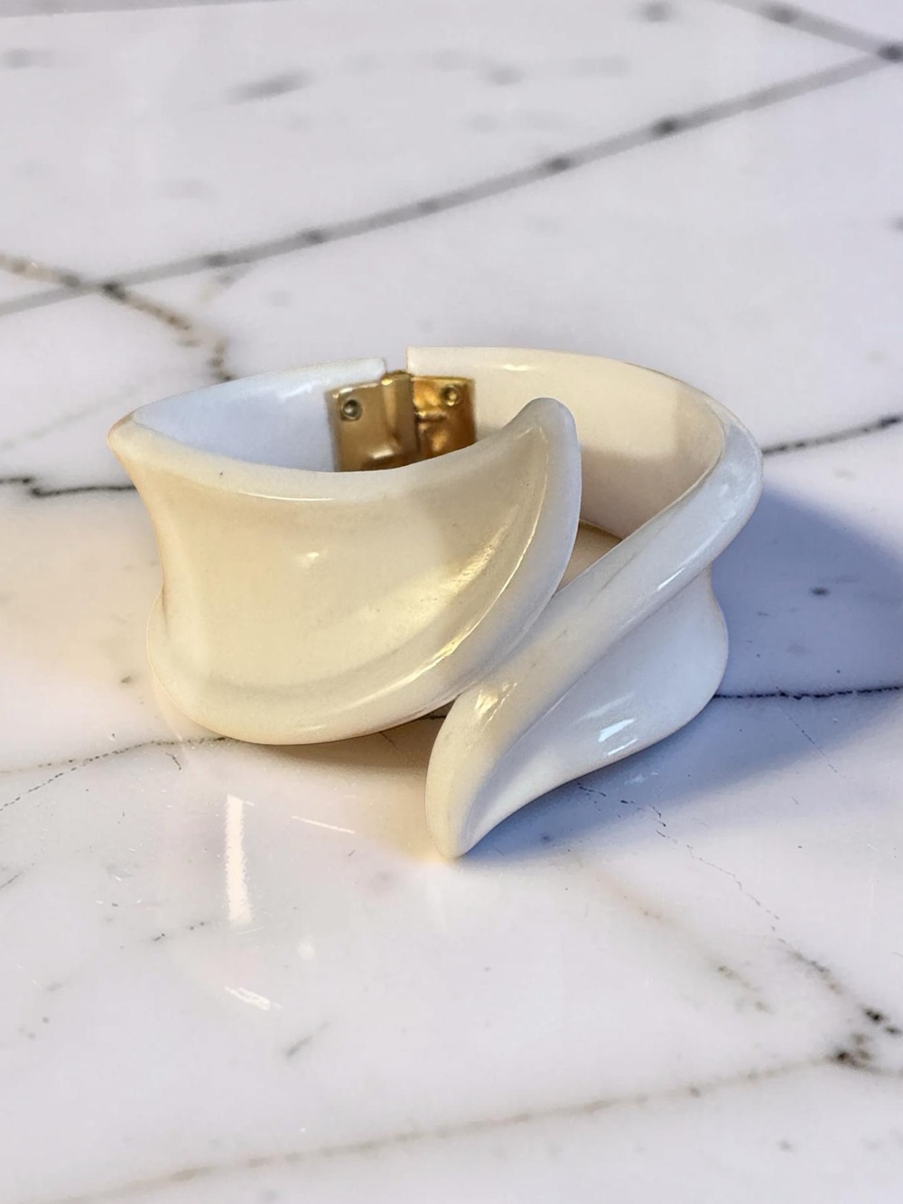 Crown Trifari Cream Sculptural Lucite Clamper Bracelet